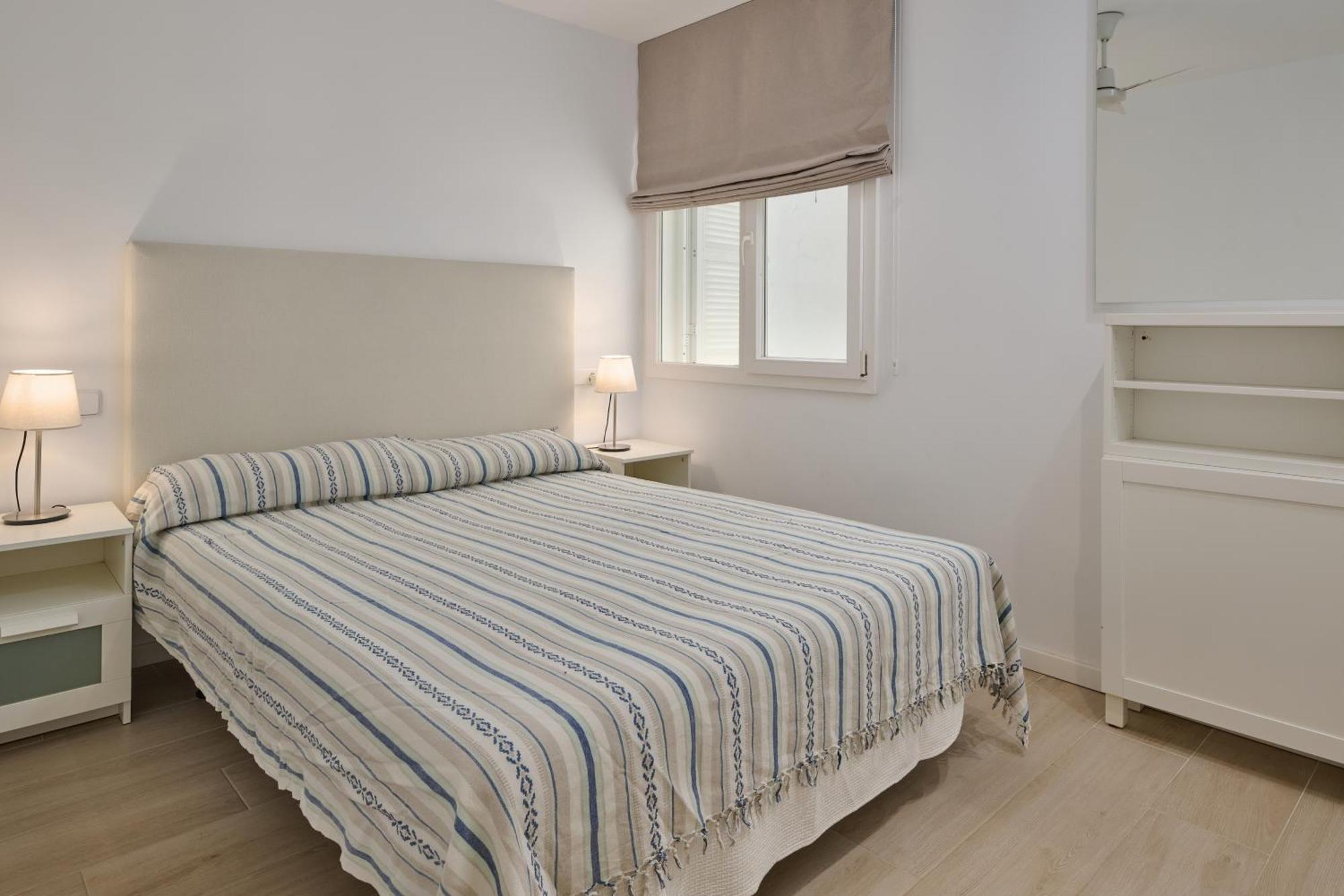 Sea Frontline Apartment 'Faraona'. Pool. Wifi Сантаньи Экстерьер фото