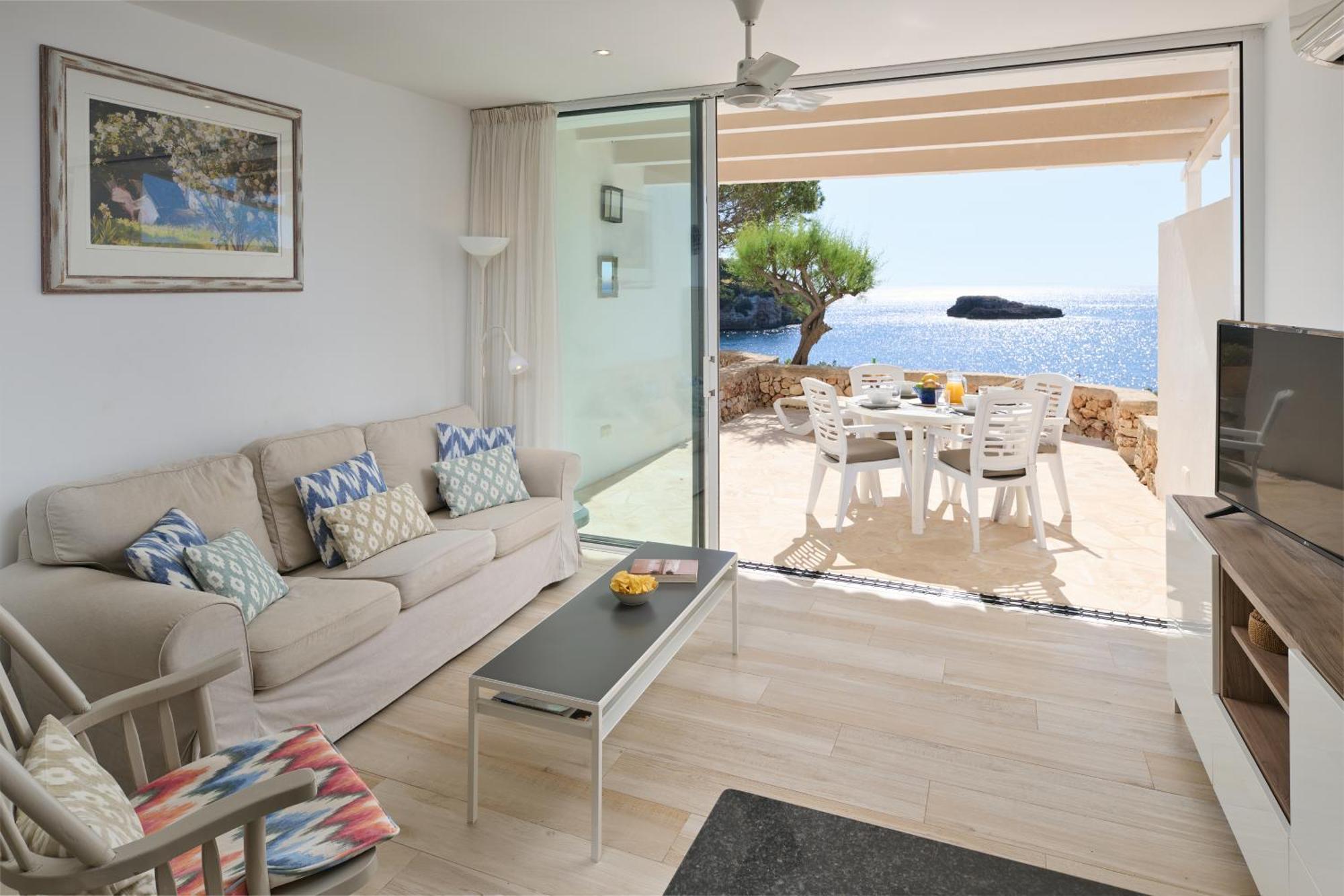 Sea Frontline Apartment 'Faraona'. Pool. Wifi Сантаньи Экстерьер фото